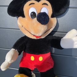 Vintage Retro Disneyland Walt Disney World Plush Stuffed Mickey Mouse