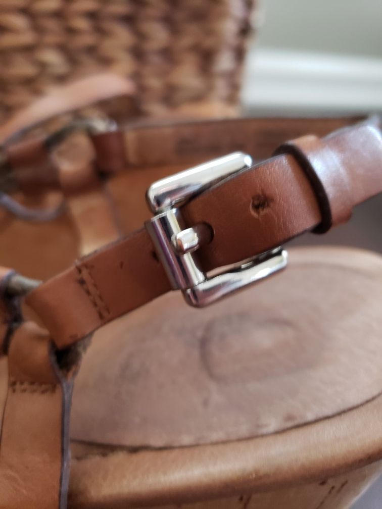 ⭐ Coach wedges