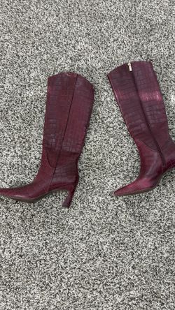 Burgandy boots