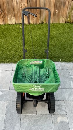 Lawn Fertilizer Spreader