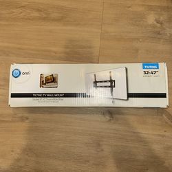 Tilting TV Wall Mount, up to 80 lbs