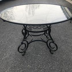 Iron And Glass Table With 4 Chairs 