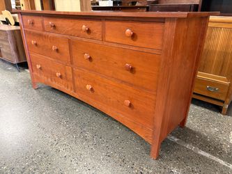 STICKLEY Harvey Ellis 7-Drawer Low Dresser