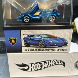 Hot Wheels 82 Lamborghini Countach LP 500S