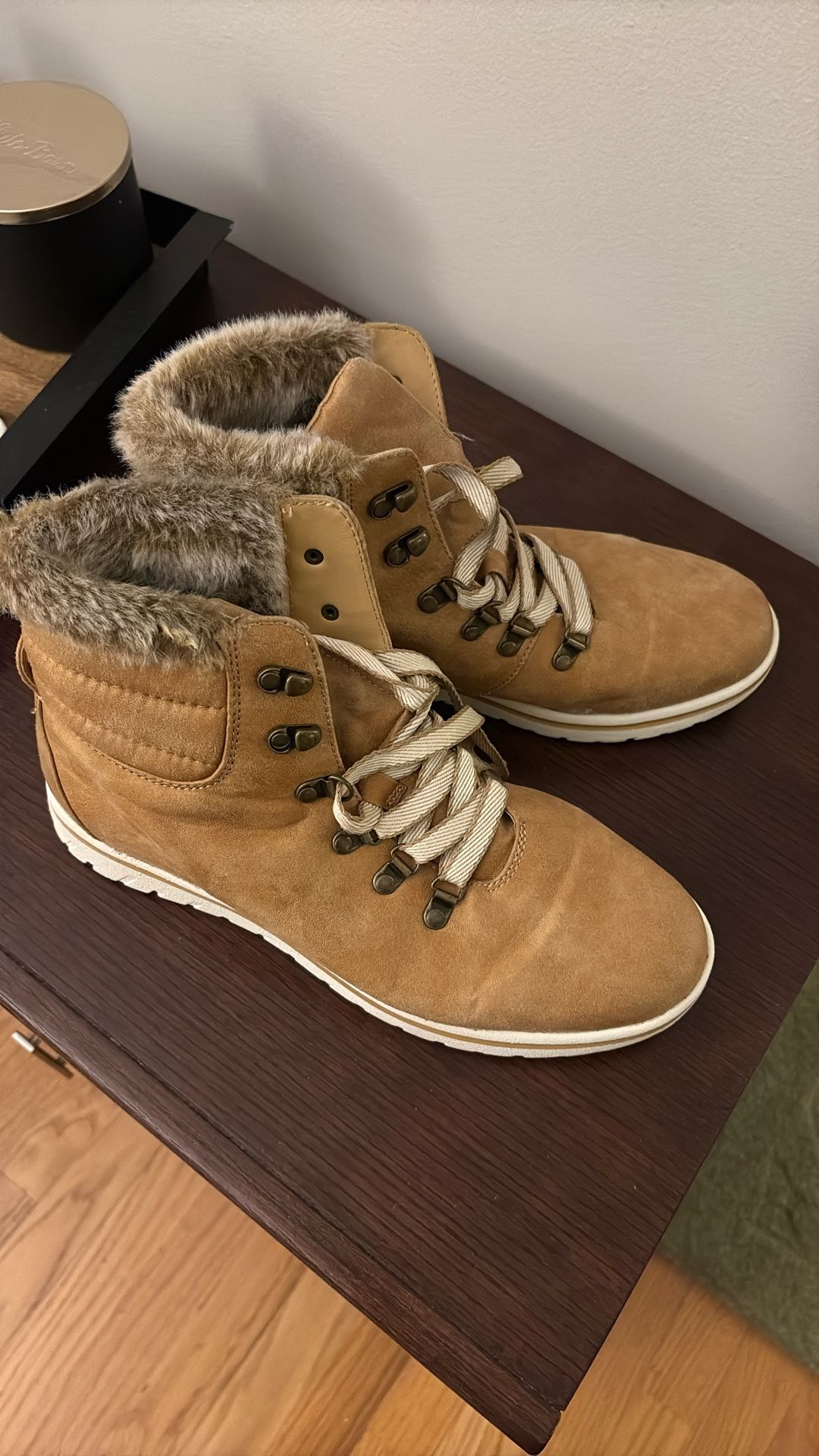 Cliffs Boots Size 11M