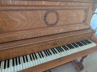 B. Shoninger Antique Upright Piano