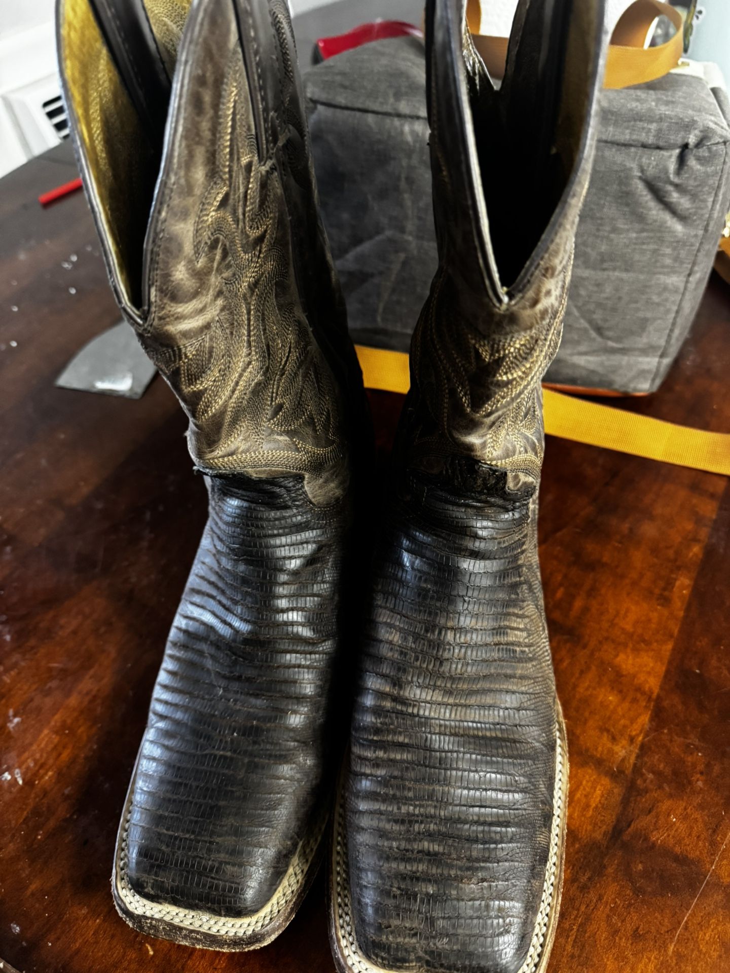 Justin Cowboy Boots