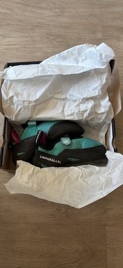 New Unparallel Flagship LV (8M/9.5W or 41 EU)