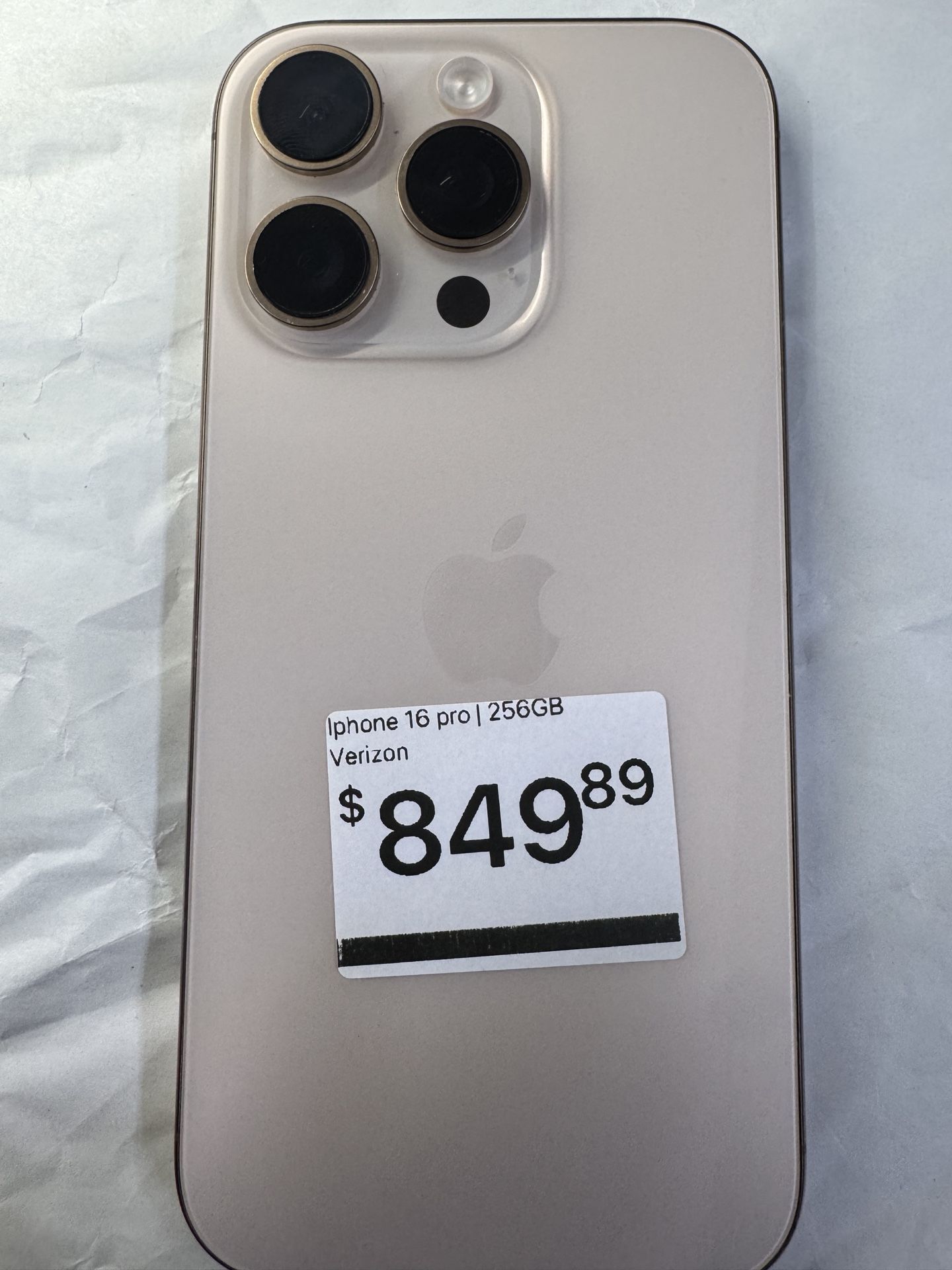 iPhone 16 Pro Locked