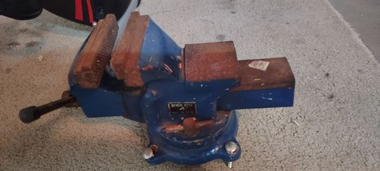 Blue Cast Iron Bench Vise