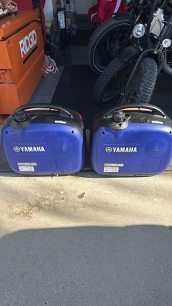 2 Yamaha EF 2000iS V2 Inverter Generator