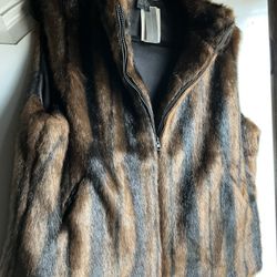 Kenneth Cole Reaction Vest & Wrap / Pick Up Only