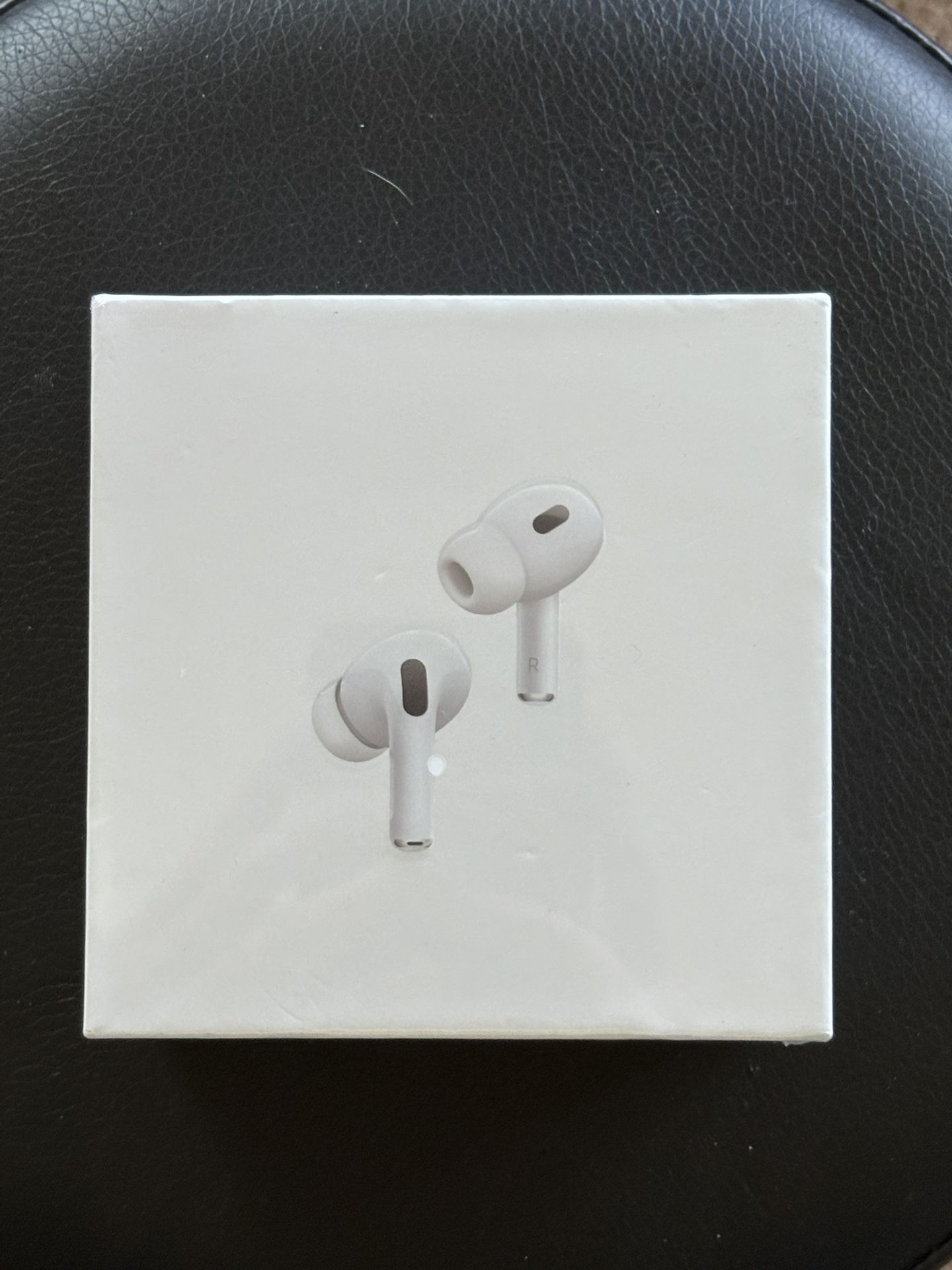Ear Pods Gen 2 (SEND BEST OFFER)