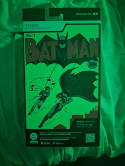 **Title:** 🦇 RARE McFarlane DC Multiverse Batman (Golden Age) - PLATINUM EDITION Chase! 🦇
**Description:**
Calling all DC and Batman collectors! Up 