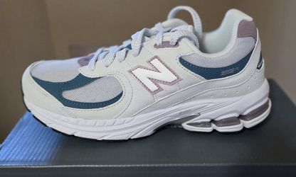 New Balance 7 Womens/5.5 Youth Blueberry Edition