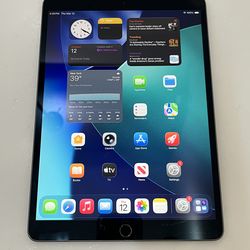 Apple iPad Air 3rd Gen Black A2152 64GB Tablet iOS 26 - $140