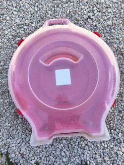 Sterilite 24-inch holiday wreath storage box