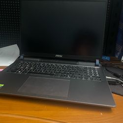 Emergency sell MSI VECTOR 16” rtx 5070 Ti laptop (comes with professional gaming mouse and mousepad) Price nothing lower than 1500$