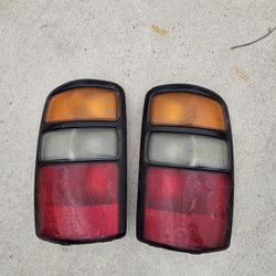 99/06 Chevrolet Tahoe Yukon Suburban Tail Lights 