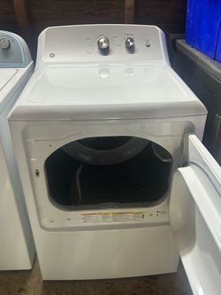 7.2 cu. ft. vented Electric Dryer in White with Auto Dry and 120ft Venting