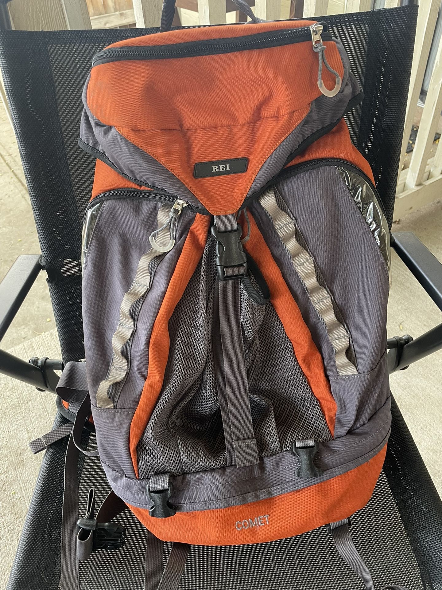 REI Hiking/ Kids Sized Camping Back Pack
