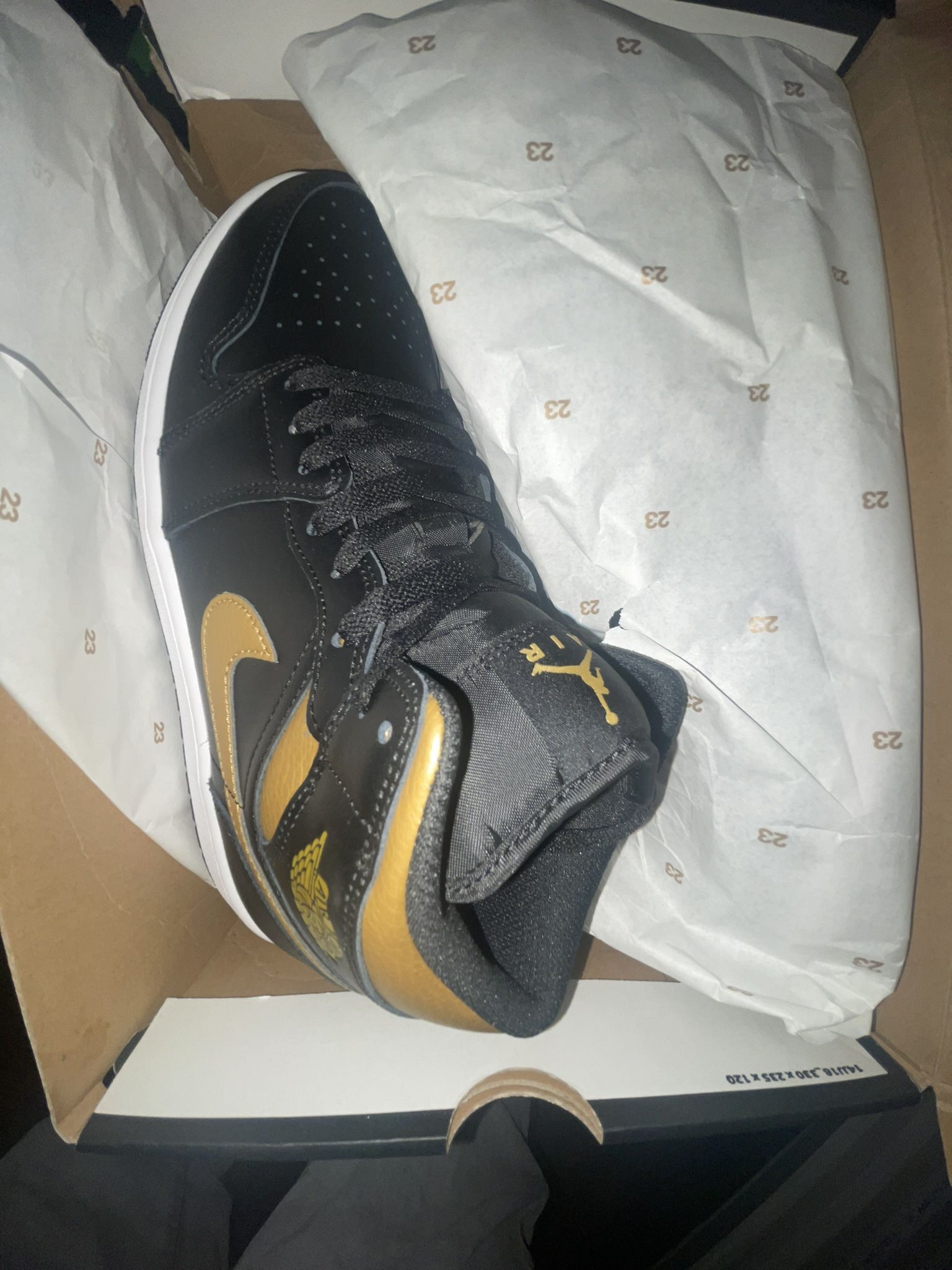 Jordan 1s (never Worn) NOT FREE