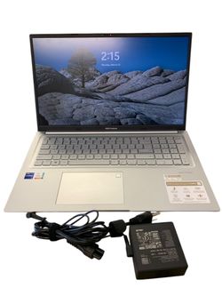 ASUS K3704V VIVOBOOK LAPTOP #33253