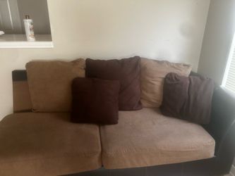 Sectional 200$ plus ottoman