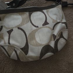 NEW AND PREOWNED COACH HANDBAGS 