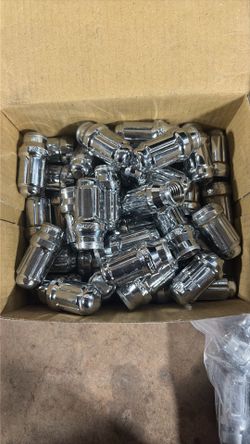 K6CES-12150GR Lugnuts with wheel lock