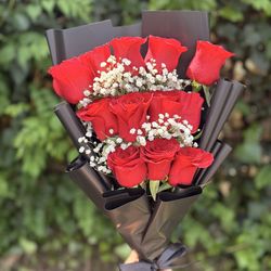 Dozen rose bouquet ramo