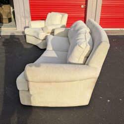 Norwalk Couch Set