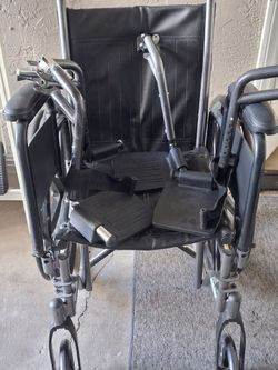 Manual Wheelchair with Footrests and Armrests