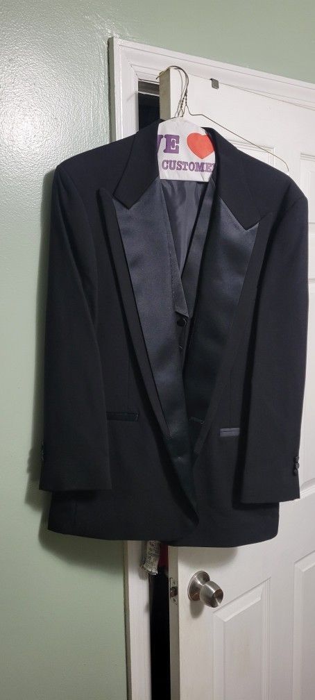 Men Wedding Toxedo, Only Worn Once