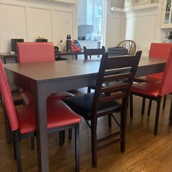 Table With Chairs 