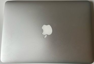 Apple laptop 13,3” 2014