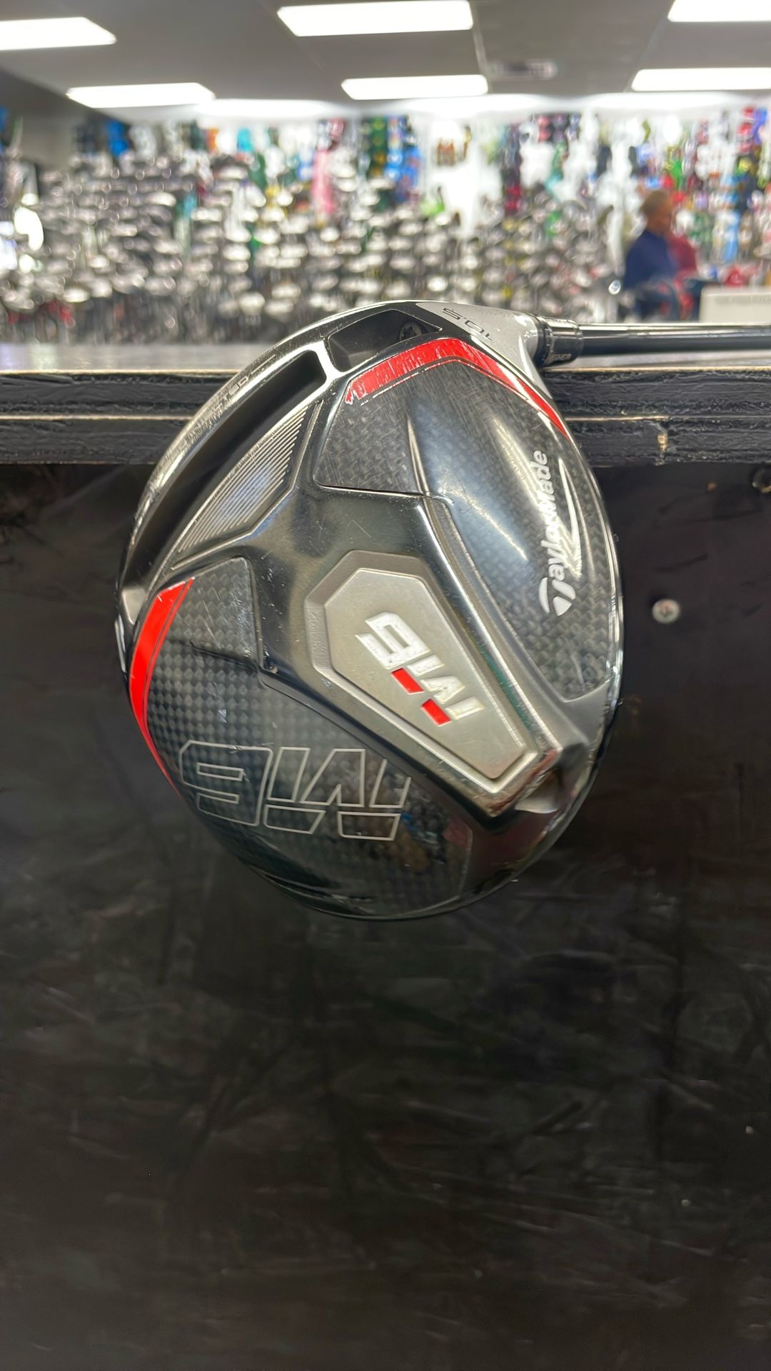 Taylormade-M6-Driver-10.5*-Degree-Right-Hand-Regular-Flex