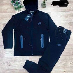 Brand New Nike Tech Jogging Suits Multiple Sizes 