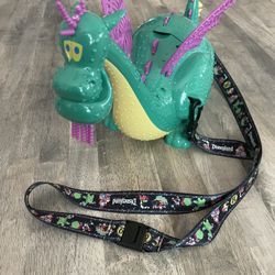 Elliot Dragon Disneyland