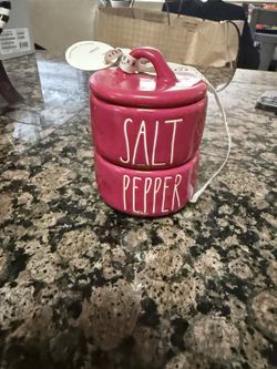RAE DUNN RED SALT N PEPPER 