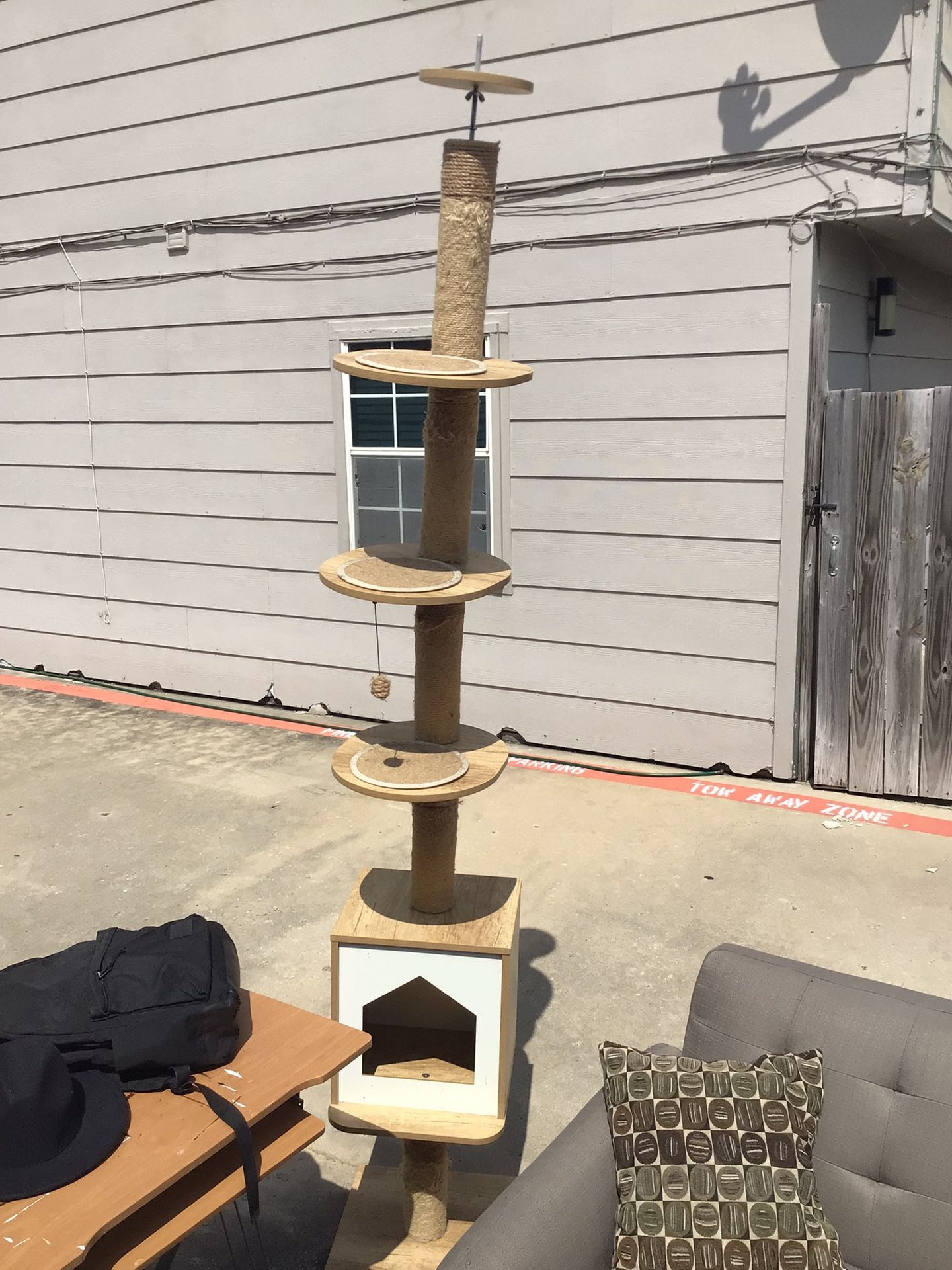 MIKO FLOOR-TO-CEILING adjustable CAT TOWER TREE SCRATCH POST house bed play toy nip food