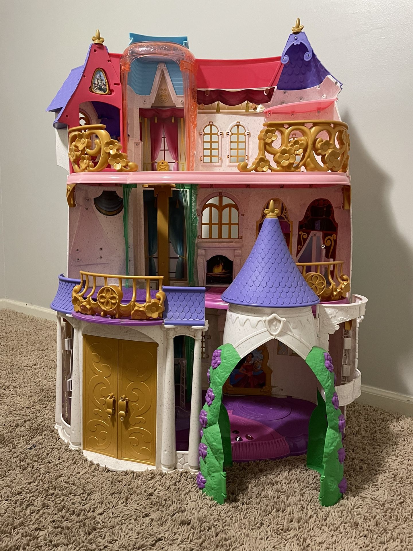 Princess sofia cheap doll house