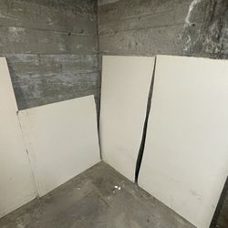 Free drywall pieces