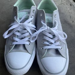 Converse Chuck Taylor All Star  Madison Low Gray Women’s Size 10.5