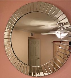 💗 Large Circular Mirror 💐 MAKE ME AN OFFER