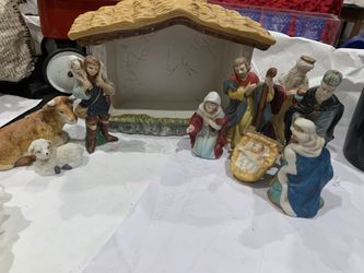 VINTAGE 10PC. NATIVITY FIGURES AND MANGER