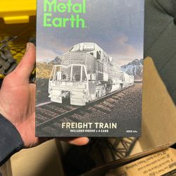 Metal Earth / Freight Train Includes 4 Cars
