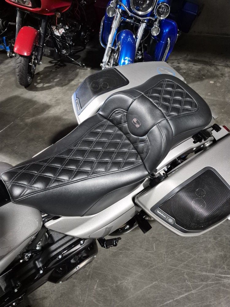 Harley Davidson Seats 