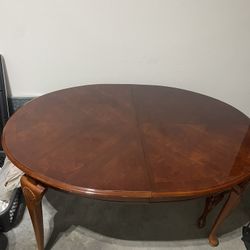 Wood Dining Table And Set Of 4 Chairs 