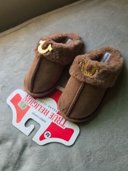 True Religion women slippers 6.5-7.5